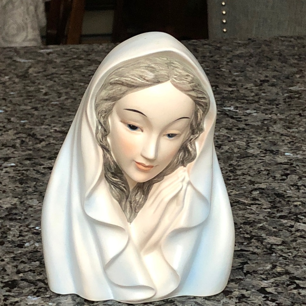 1950s 1960s Blessed Mother Virgin Mary Madonna Planter lady head vase